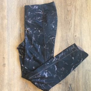 Athleta velocity black marble 7/8 tights